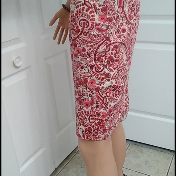 Summer Skirt with 3% Spandex by Ann Taylor Loft. - Picture 10 of 12